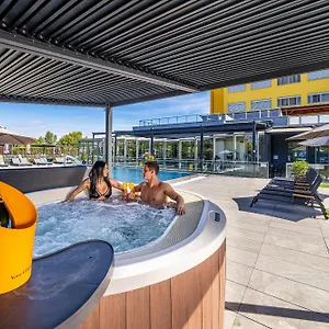 Aura Design&garden Pool Prag