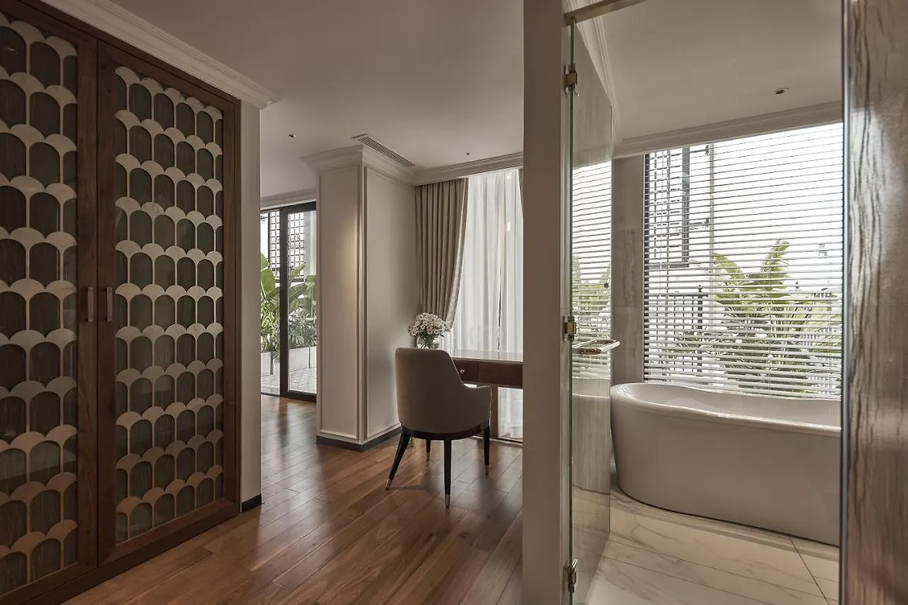 מלון הו צ'י מין סיטי La Siesta Premium Saigon 5*,  וייטנאם